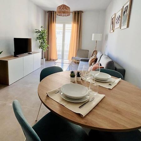 Lovely Apartment Close By City Center Málaga Exteriör bild