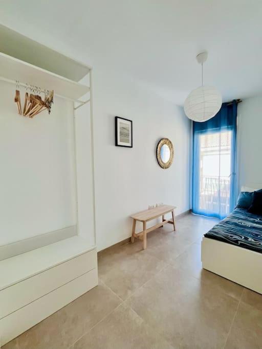 Lovely Apartment Close By City Center Málaga Exteriör bild